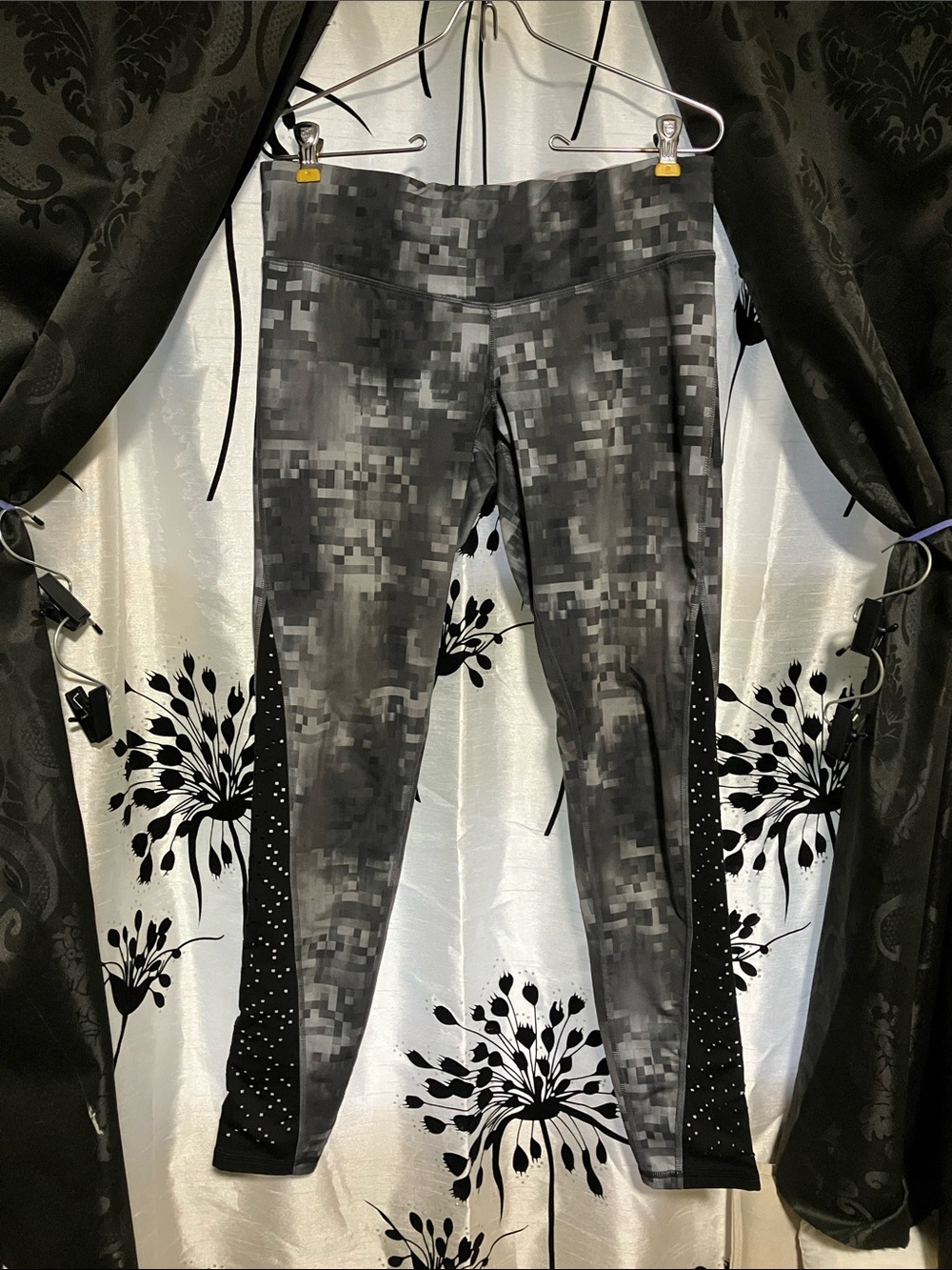 Champion Gray Digital-Camo Performance Leggings with Side Mesh Accents